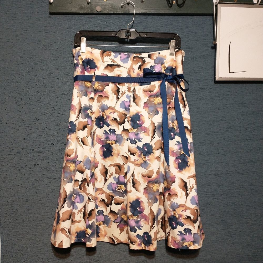 Beautiful A-line, watercolor floral, midi skirt size large